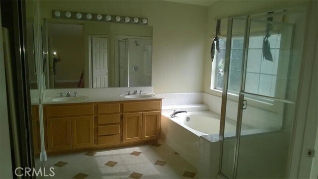 Building Photo - 29613 Southwood Ln