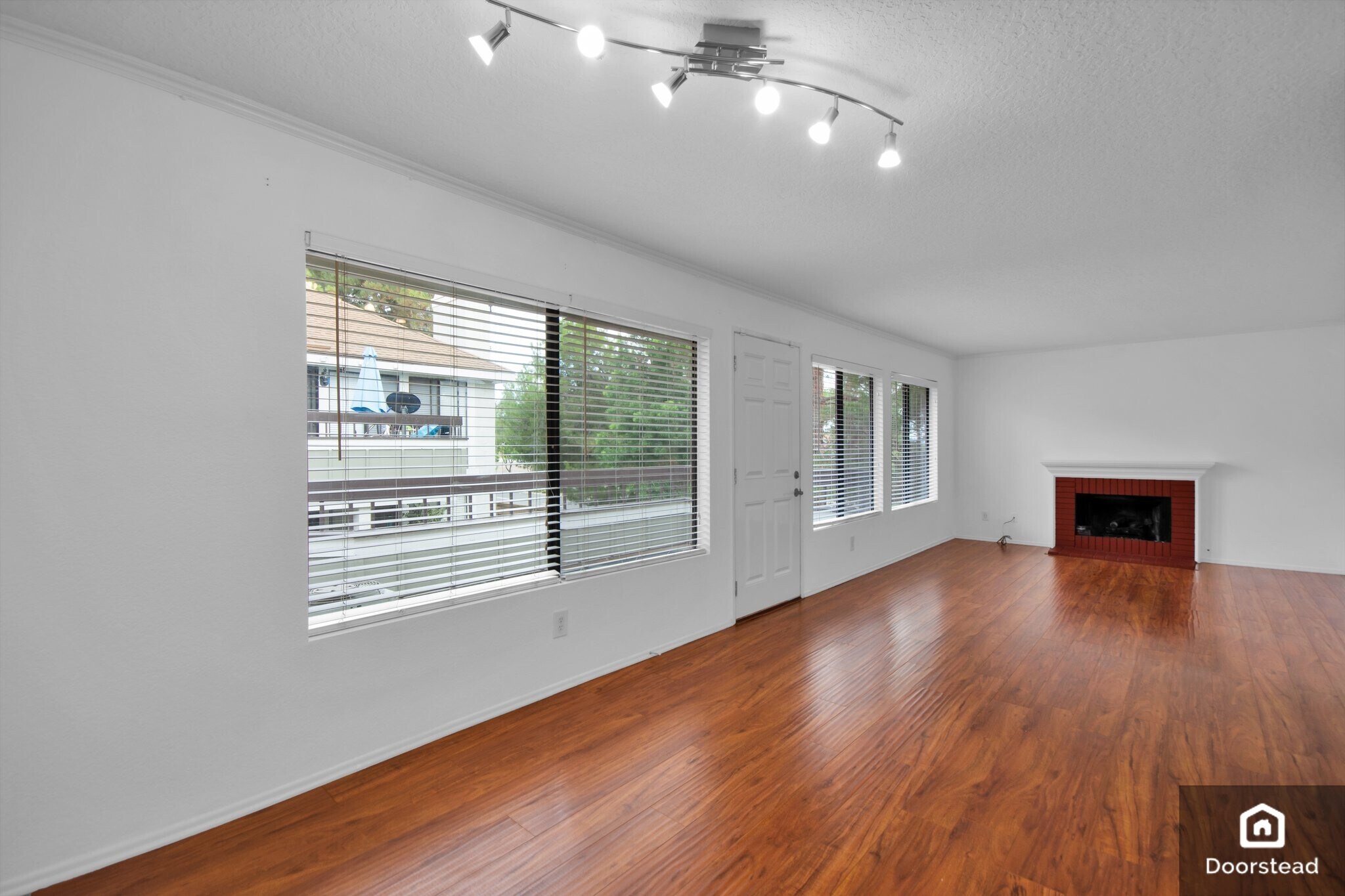 Building Photo - 25596 Mont Pointe