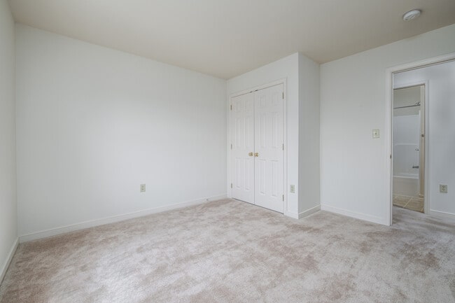 Building Photo - 115 Timber Dr