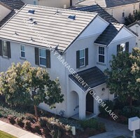 Building Photo - COMING SOON!!- 3bd 2.5ba in Gated Community