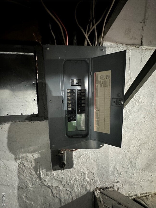 Building Photo - 6507 Leschen Ave