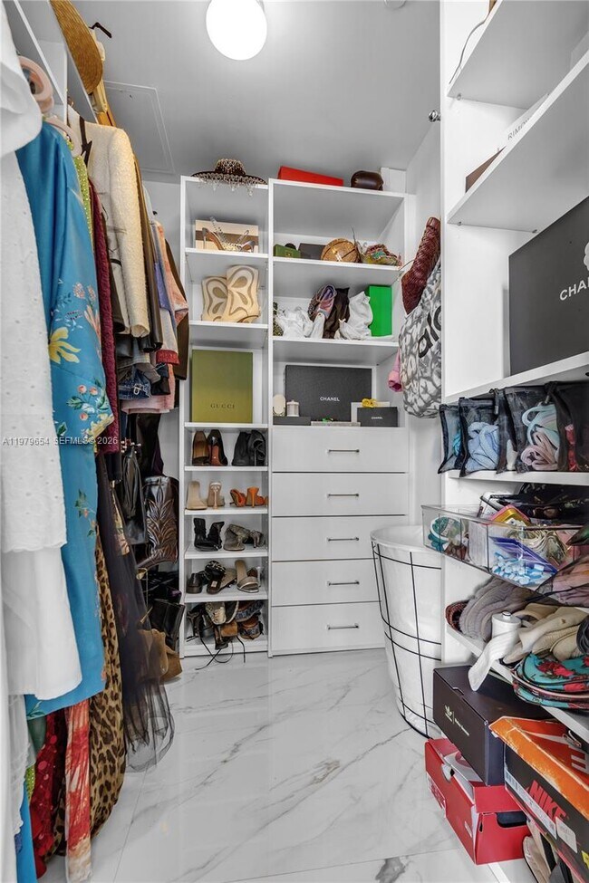 Building Photo - 1300 S Miami Ave