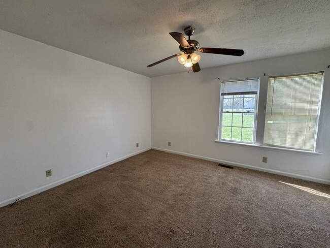 Building Photo - 518 Bruce Jenner Dr