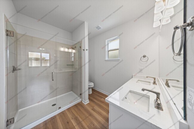 Building Photo - 8114 Timber Holw Ln