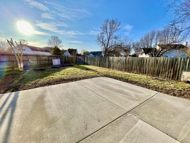 Building Photo - Ready 07-07-25!! Fantastic 4-Bedroom Home ...