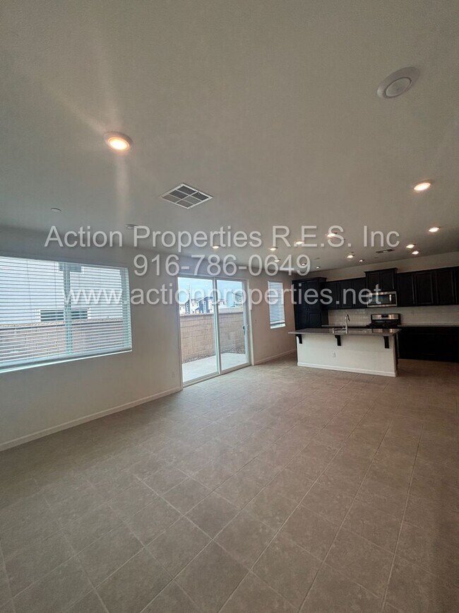 Building Photo - Rocklin Meritage Durango Subdivision - 2 Story 3 Bed, 2.5 bath - 1,833 sqft - NO HOA!