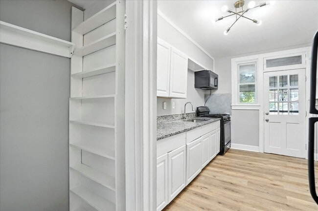 Building Photo - 3417 Cliftmont Ave