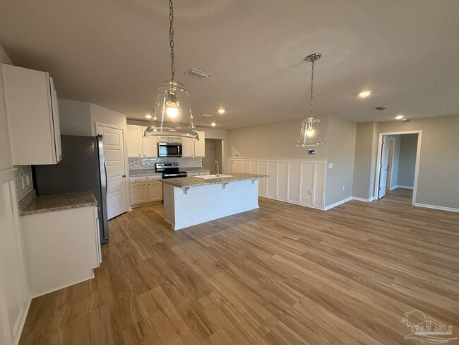 Building Photo - 9639 Angel Oak Dr