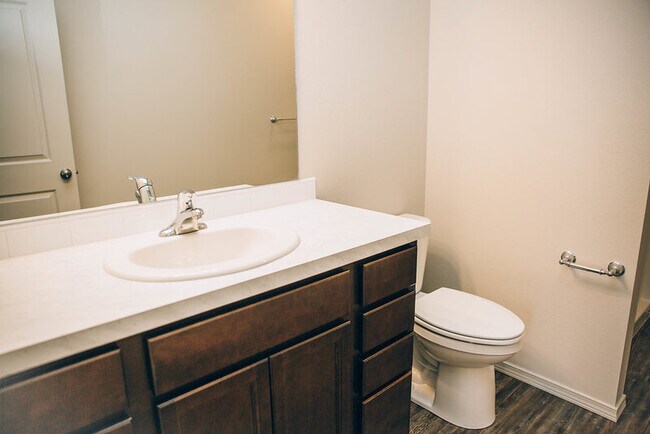 Building Photo - 301 S Marigold Ln