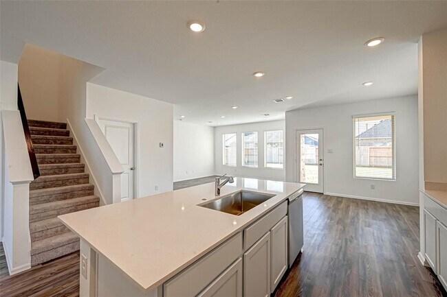 Building Photo - 31431 Beacon Cove Trl