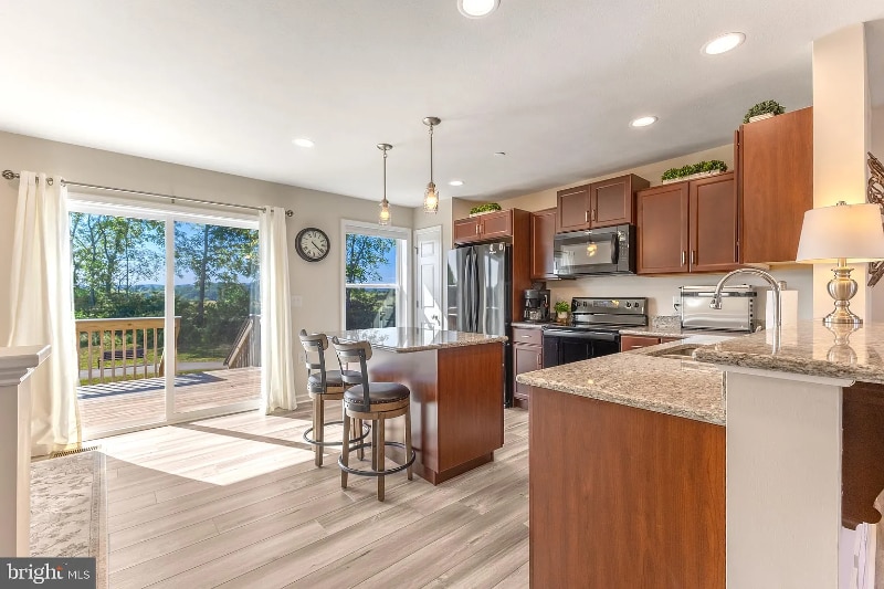 Building Photo - 116 Highpoint Park Dr