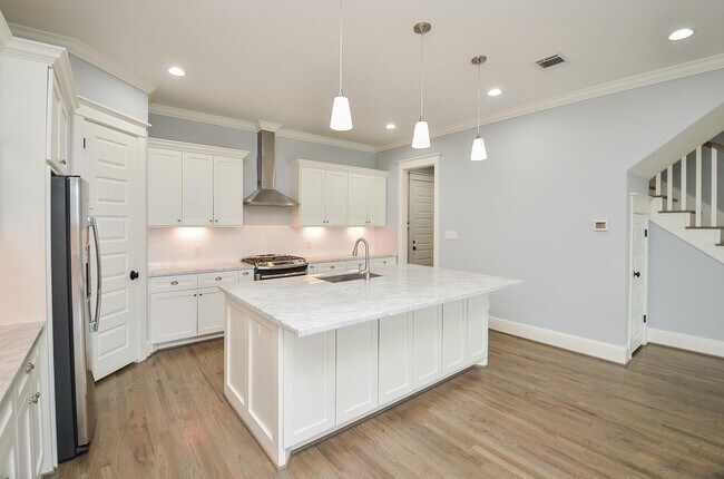 Building Photo - 2511 Judiway St