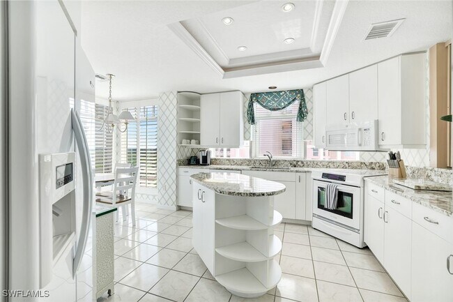 Building Photo - 267 Barefoot Beach Blvd