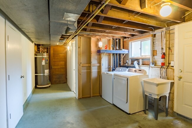 Building Photo - 2bd/1.75ba Seattle House
