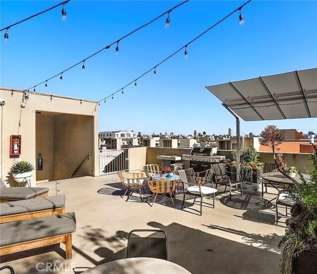 Building Photo - 750 Kings Rd