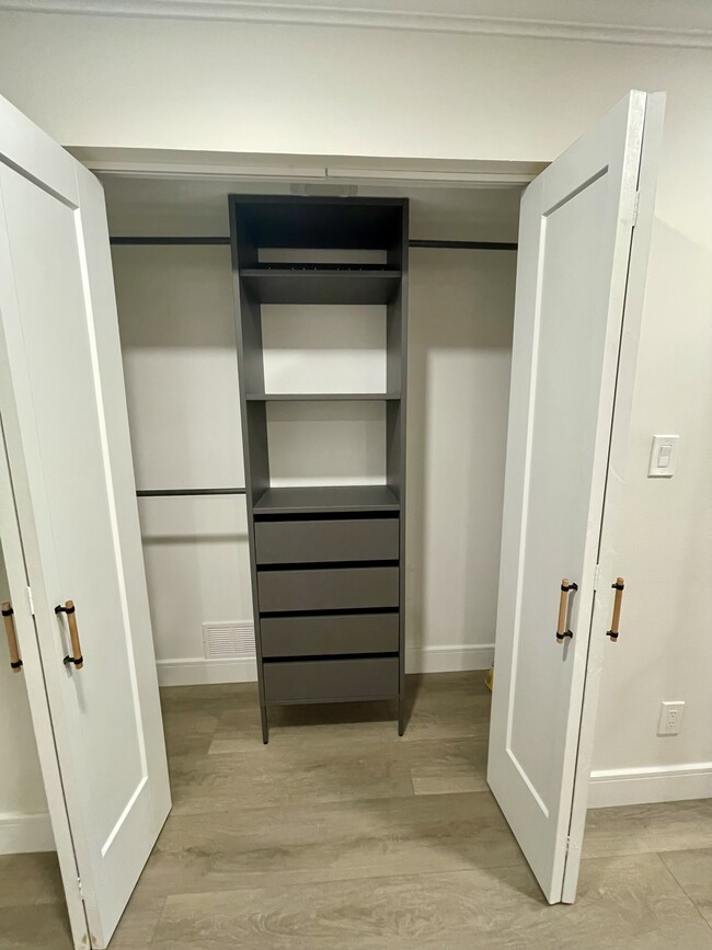 Building Photo - 3111 Pass a Grille Way
