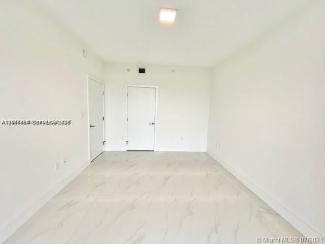 Building Photo - 16385 Biscayne Blvd