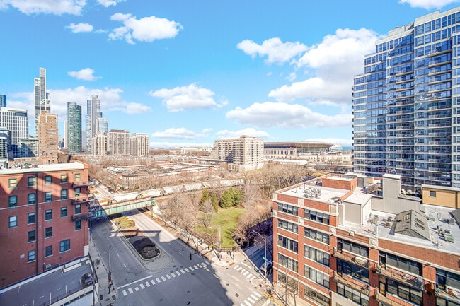 Building Photo - 1600 S Indiana Ave