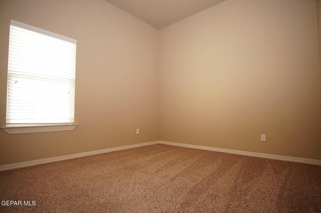 Building Photo - 3628 Grand Bahamas Dr