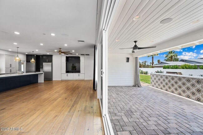 Building Photo - 6919 E Vista Dr