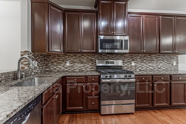 Building Photo - 106 Middleby Way