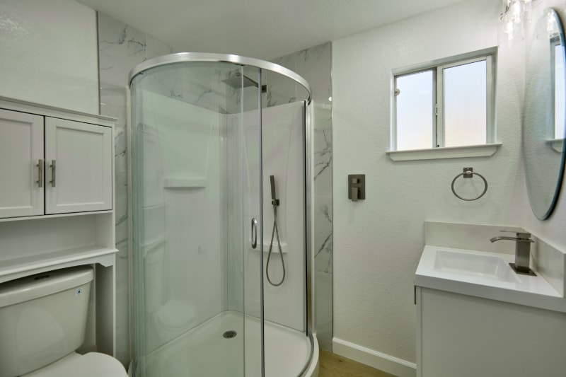 Building Photo - 781 Elm St