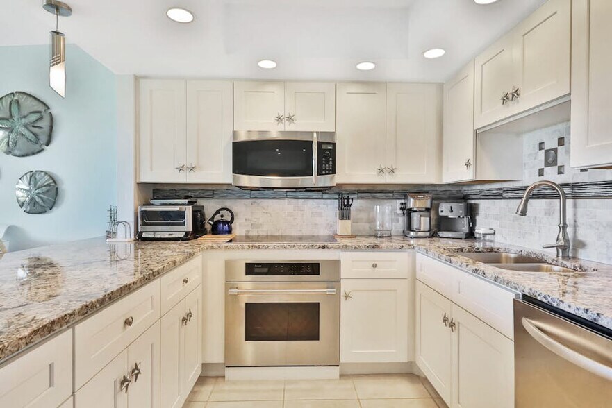 Building Photo - 6701 Gulf of Mexico Dr