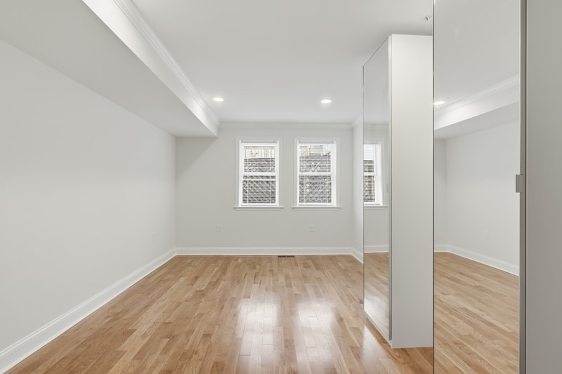 Building Photo - 2210 Cambridge St