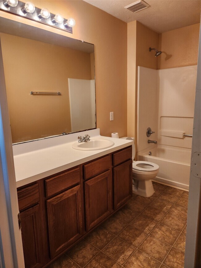 Building Photo - 7346 Cypress Pr Dr