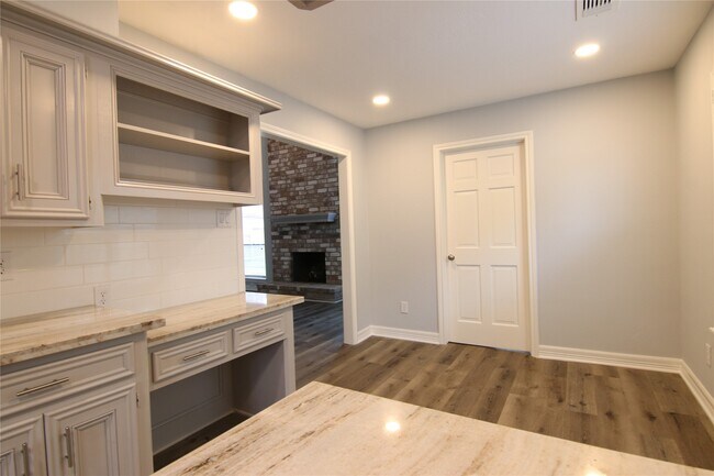 Building Photo - 12511 Ella Lee Ln