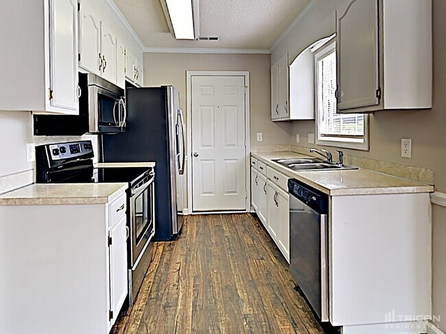 Building Photo - 800 Suequay Court Gastonia NC