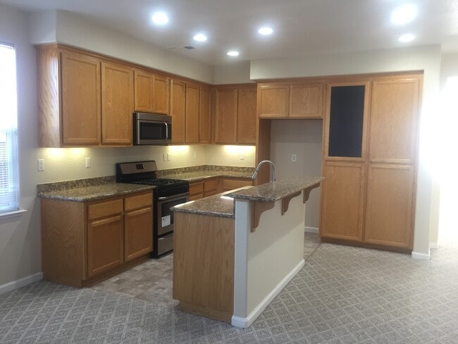 Building Photo - 772 Montecito Ct