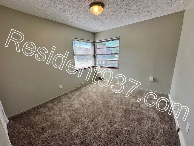 Building Photo - Charming 2 Bed 1 bath in Kettering