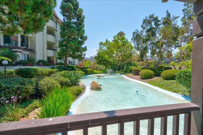 Building Photo - Resort Like Living 2 Master Suites Condo F...