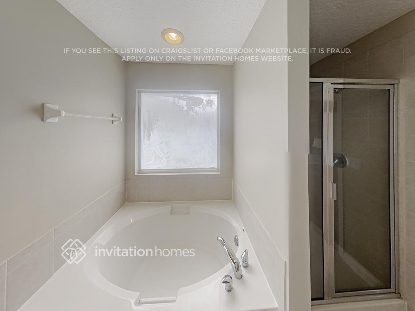Building Photo - 14022 Summer Breeze Dr