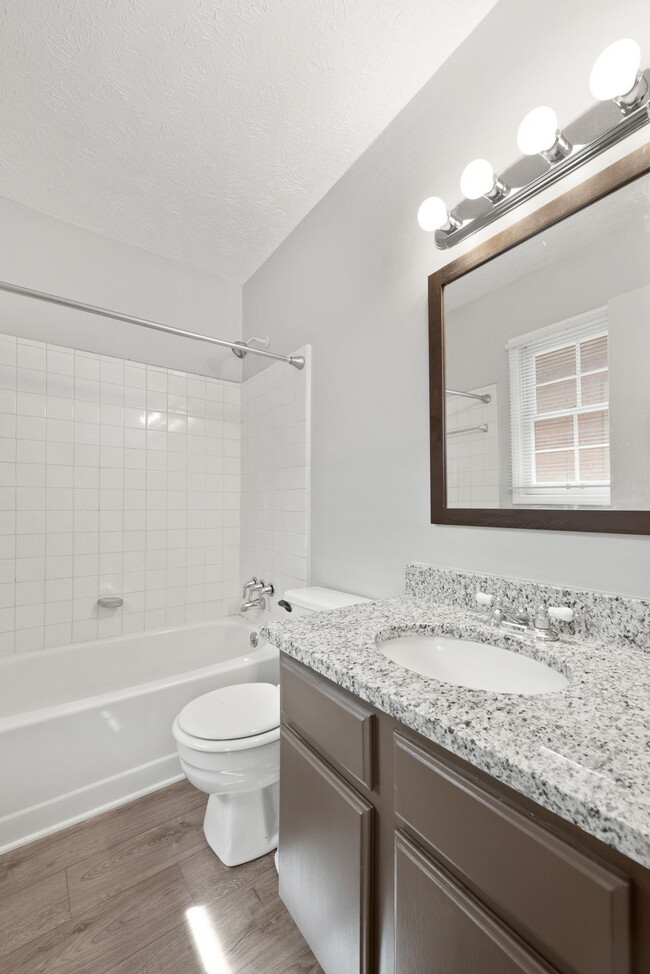 Master Bathroom - 1355 Lucile Ave SW