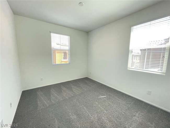 Building Photo - 626 Sedum Ave.