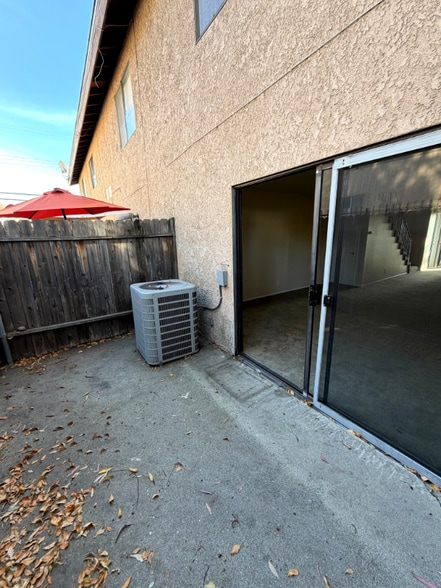 Building Photo - 510 Silverwood Ave