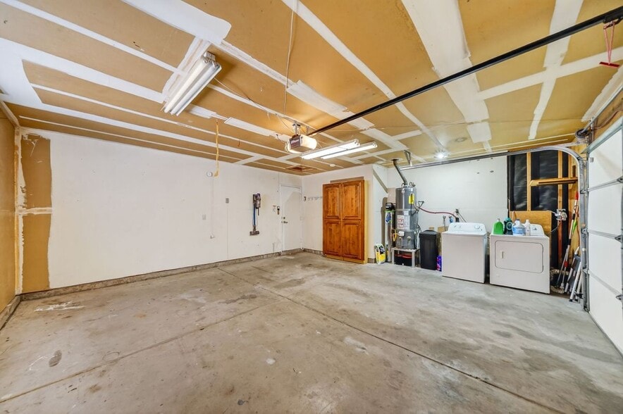 Building Photo - 809 Peacock Ct