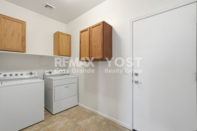 Building Photo - Active Adult 55+ Rental with Scenic Views in Ironwood Village