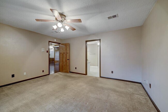 Building Photo - 19906 Medicine Bow Dr