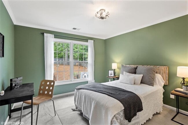 Building Photo - 230 Bluff Oak Dr