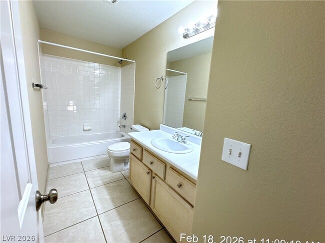 Building Photo - 501 Satin Saddle Pl