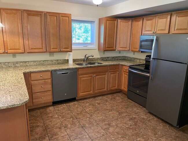 Building Photo - 124 Birdseye View Drive