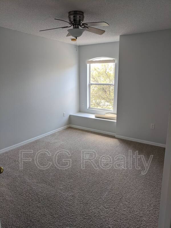 Building Photo - 509 Big Black Way