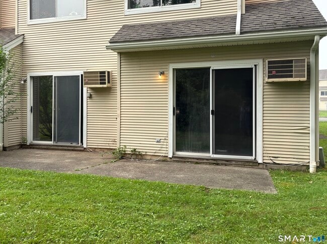 Building Photo - 77 Willow Springs
