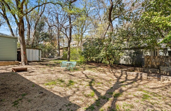 Building Photo - Gorgeous Tarrytown Home for Rent