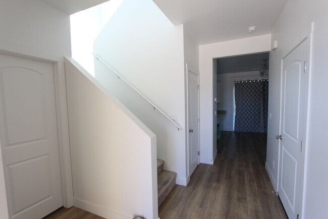 Building Photo - Spacious 4 Bedroom Home in Bellemont | Fenced Backyard + 2 Car Garage