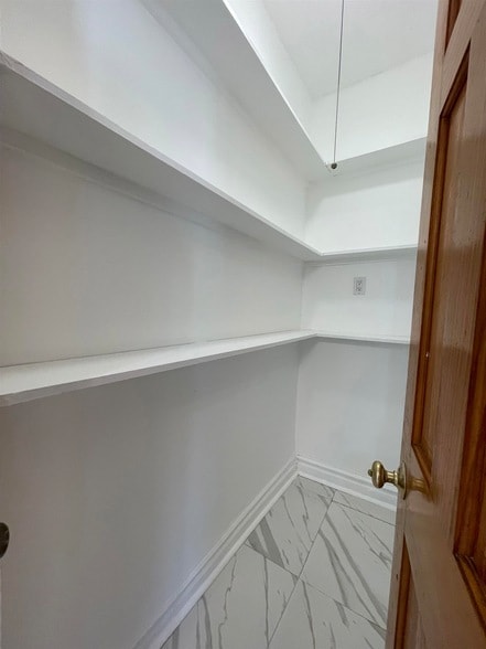 Building Photo - 304 Fulton Ave