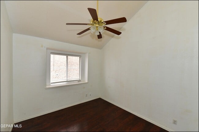 Building Photo - 7737 Plaza Azul Rd